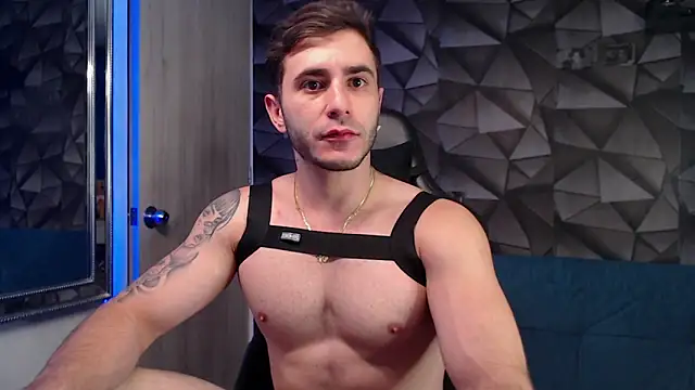 Latino stud4u online show from October 2025 01:28:01 AM