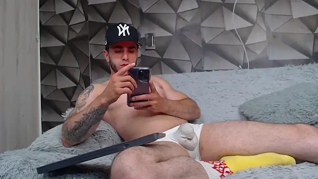 Latino stud4u online show from January 2026 06:09:01 AM