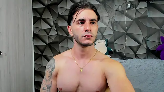 Latino stud4u online show from January 2026 10:03:02 PM
