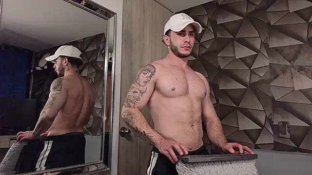 Latino stud4u online show from March 2026 04:34:01 AM