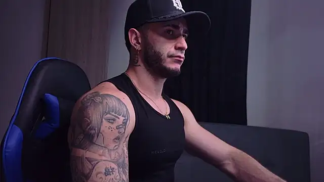Snapshot of Latino_stud4u chatting on July 2026 11:26:01 PM Latino stud4u online show from July 2026 11:26:01 PM