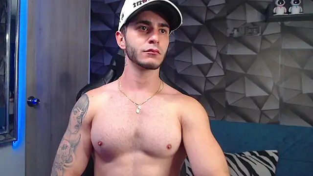 Latino stud4u online show from October 2025 01:31:02 AM