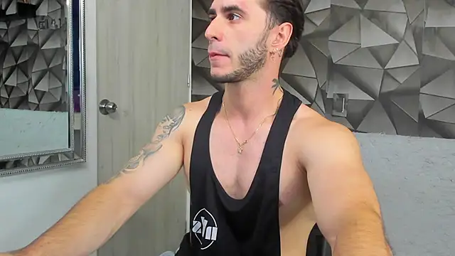 Latino stud4u online show from January 2026 01:31:01 AM