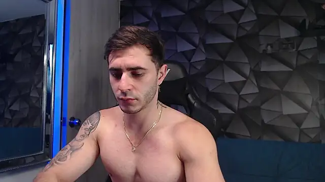 Latino stud4u online show from October 2025 10:54:02 PM