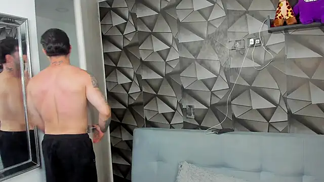 Latino stud4u online show from February 2026 04:34:01 AM