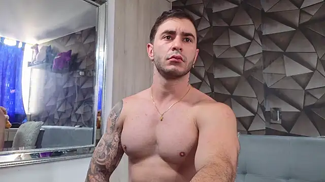 Latino stud4u online show from May 2026 05:19:01 PM