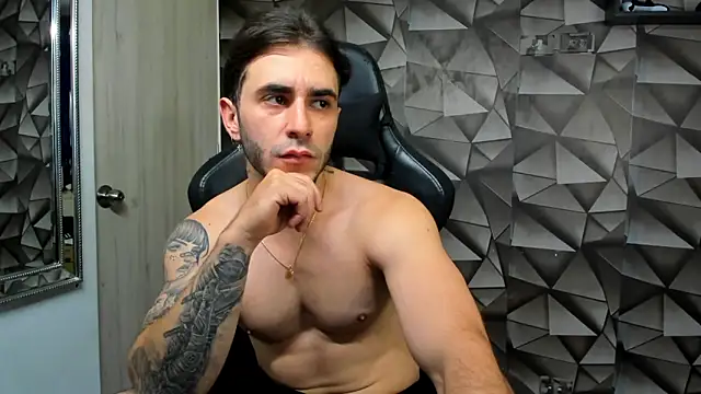 Latino stud4u online show from December 2025 12:57:02 AM