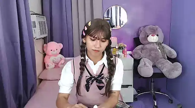 Snapshot of urlovelyfreya chatting on February 2025 06:06:02 PM urlovelyfreya online show from February 2025 06:06:02 PM