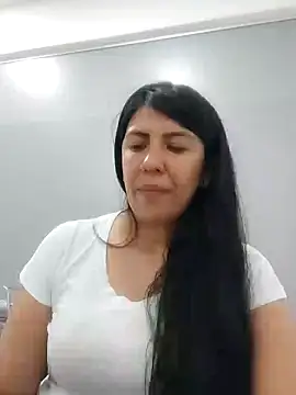 aisha latina online show from February 2025 03:48:02 PM