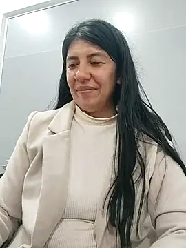 aisha latina online show from March 2025 05:13:01 PM