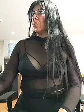 aisha latina online show from October 2025 03:53:01 PM