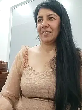 aisha latina online show from March 2025 03:59:02 PM