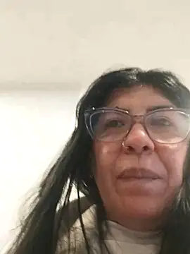 aisha latina online show from April 2026 05:30:01 PM