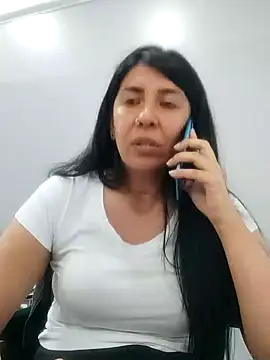 aisha latina online show from February 2025 06:53:01 PM
