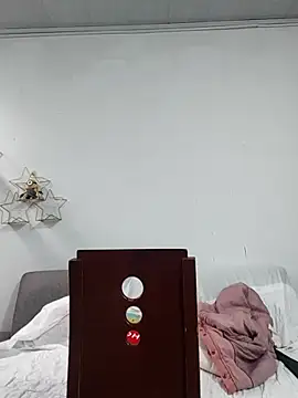 aisha latina online show from February 2026 01:24:02 PM