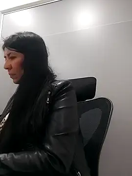 aisha latina online show from March 2025 03:49:02 PM