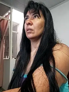 aisha latina online show from February 2026 03:13:01 PM