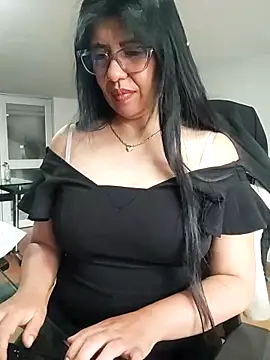 aisha latina online show from April 2026 02:34:01 PM