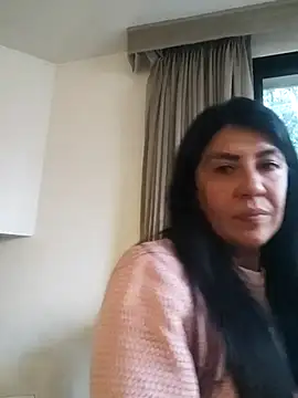 aisha latina online show from March 2025 09:37:01 PM