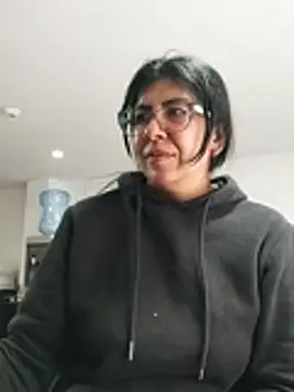 aisha latina online show from November 2025 03:27:01 PM