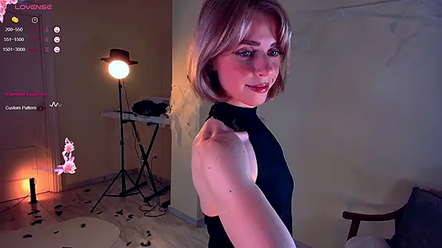 Arielle  03 online show from October 2025 01:35:02 AM