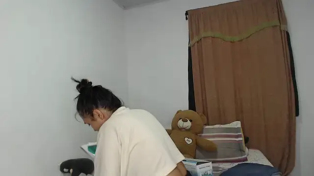 kathy luisa online show from May 2026 12:08:02 PM