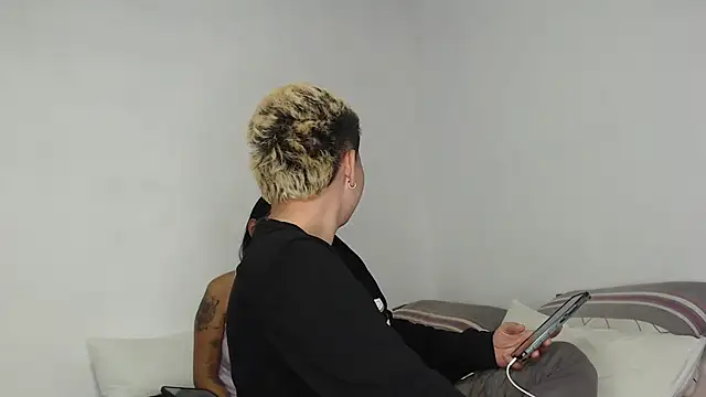 kathy luisa online show from March 2026 12:33:01 AM