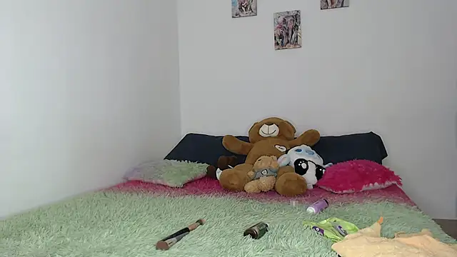 kathy luisa online show from November 2025 08:45:02 PM