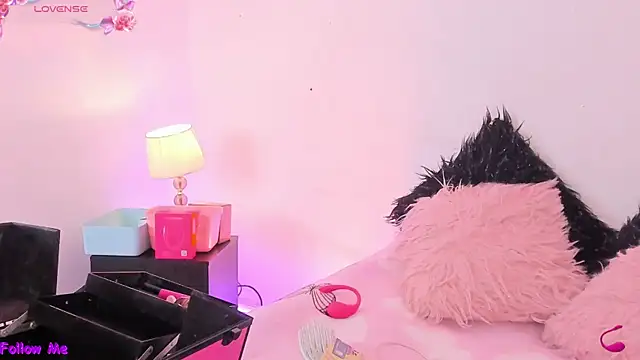 SophieRossi online show from November 2025 04:24:02 AM