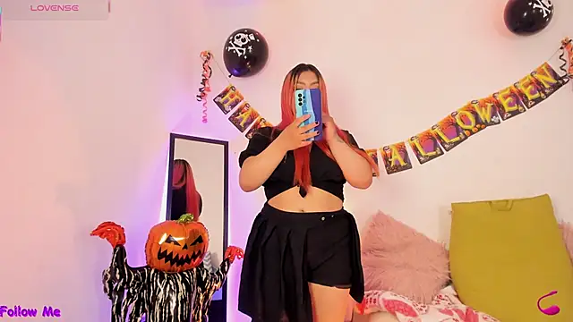 SophieRossi online show from October 2025 04:37:01 PM