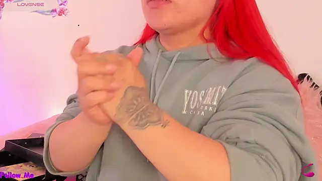 SophieRossi online show from November 2025 04:00:02 AM