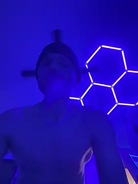 Cloudd Kingg Iceyyy online show from March 2026 01:38:02 PM