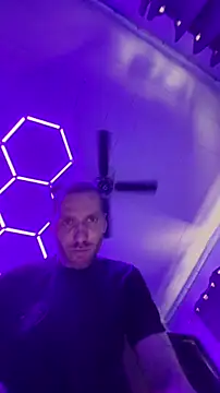 Cloudd Kingg Iceyyy online show from March 2026 04:18:02 PM