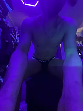 Cloudd Kingg Iceyyy online show from April 2026 03:47:01 PM