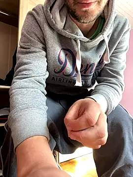 Taxidriver1988 online show from September 2025 12:55:01 PM