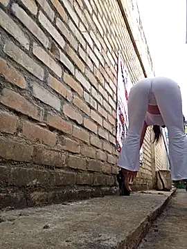 Yuky ta online show from September 2025 12:12:01 PM