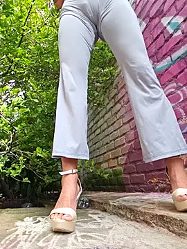 Yuky ta online show from February 2026 02:08:02 PM