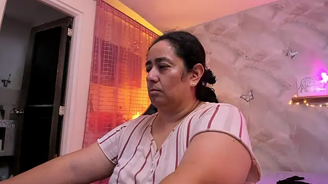 Snapshot of agathaxxx-69 chatting on September 2025 07:42:01 PM agathaxxx-69 online show from September 2025 07:42:01 PM