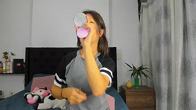 Snapshot of AndreaStivens chatting on September 2025 11:16:02 AM AndreaStivens online show from September 2025 11:16:02 AM