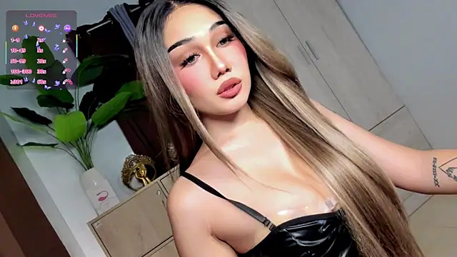 Icon1c LiLy online show from May 2026 12:19:01 PM