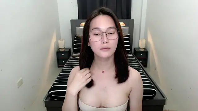Snapshot of AmazingLuchie chatting on October 2025 06:15:02 AM AmazingLuchie online show from October 2025 06:15:02 AM