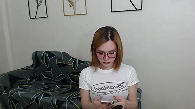 Snapshot of AmazingLuchie chatting on February 2025 05:41:01 AM AmazingLuchie online show from February 2025 05:41:01 AM