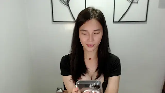 AmazingLuchie online show from March 2026 06:32:02 AM