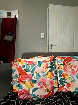 HoneyDropsX online show from May 2026 05:05:02 AM