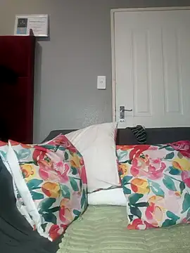 HoneyDropsX online show from November 2025 03:32:01 AM