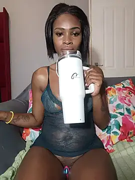 HoneyDropsX online show from October 2025 04:33:01 AM