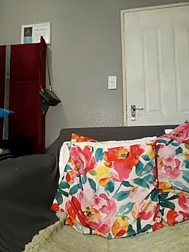 HoneyDropsX online show from April 2026 03:20:01 PM