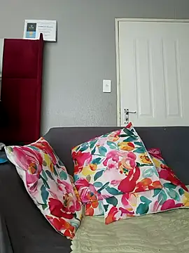 HoneyDropsX online show from November 2025 11:47:02 AM