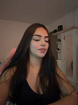 anniehart online show from May 2026 02:06:02 AM