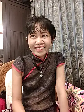 Snapshot of Little_suzy5 chatting on November 2025 08:24:02 PM Little suzy5 online show from November 2025 08:24:02 PM